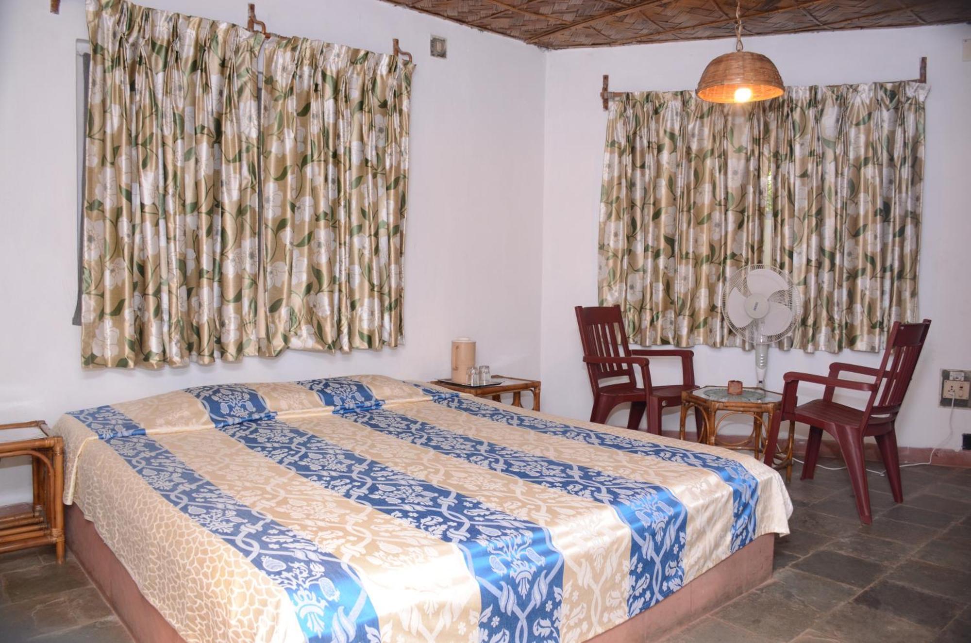 Chhuti Holiday Resort 볼푸르 외부 사진